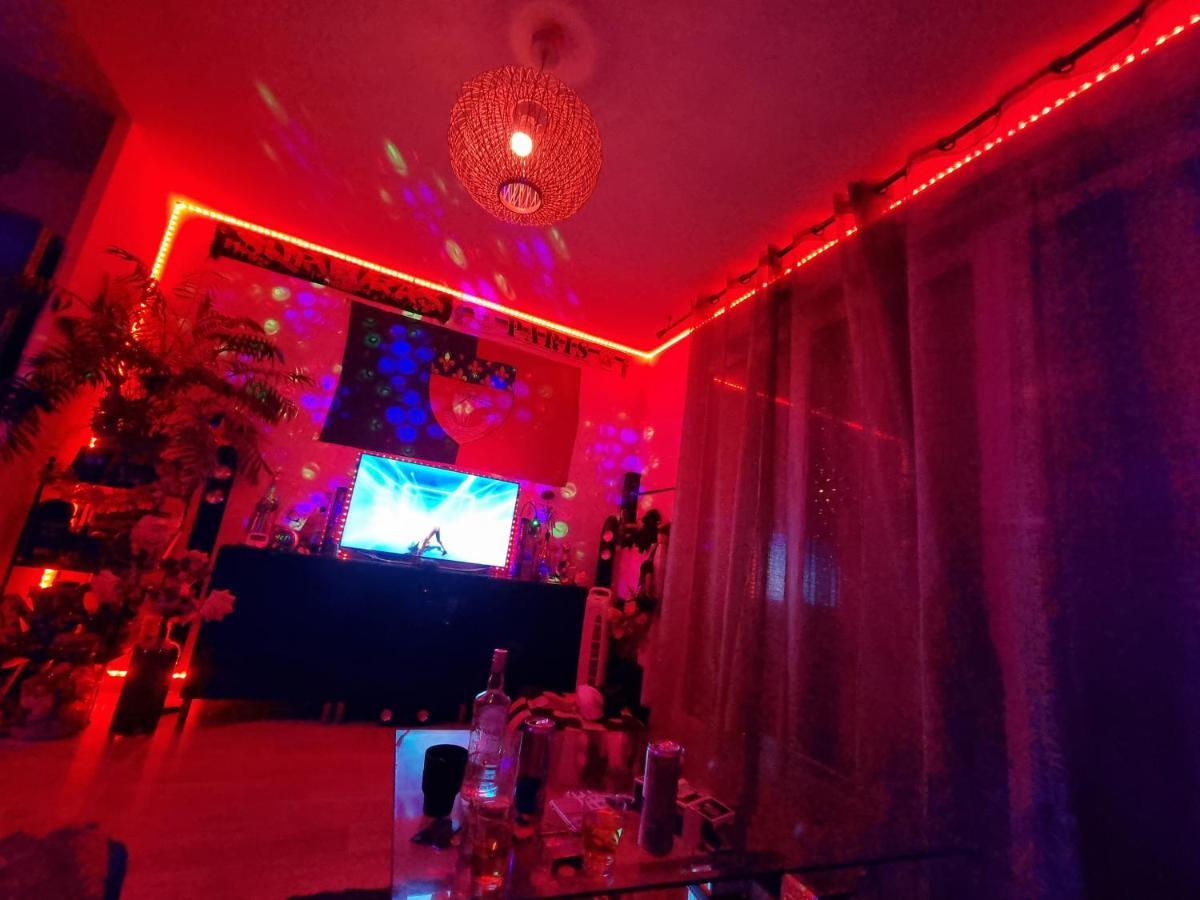 Love Room Sexy Love Cosy Lib Proche Centre Gare A Pied Aulnay-sous-Bois Exterior photo